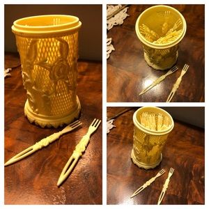 Vintage CELLULOID APPETIZER FORKS & HOLDER